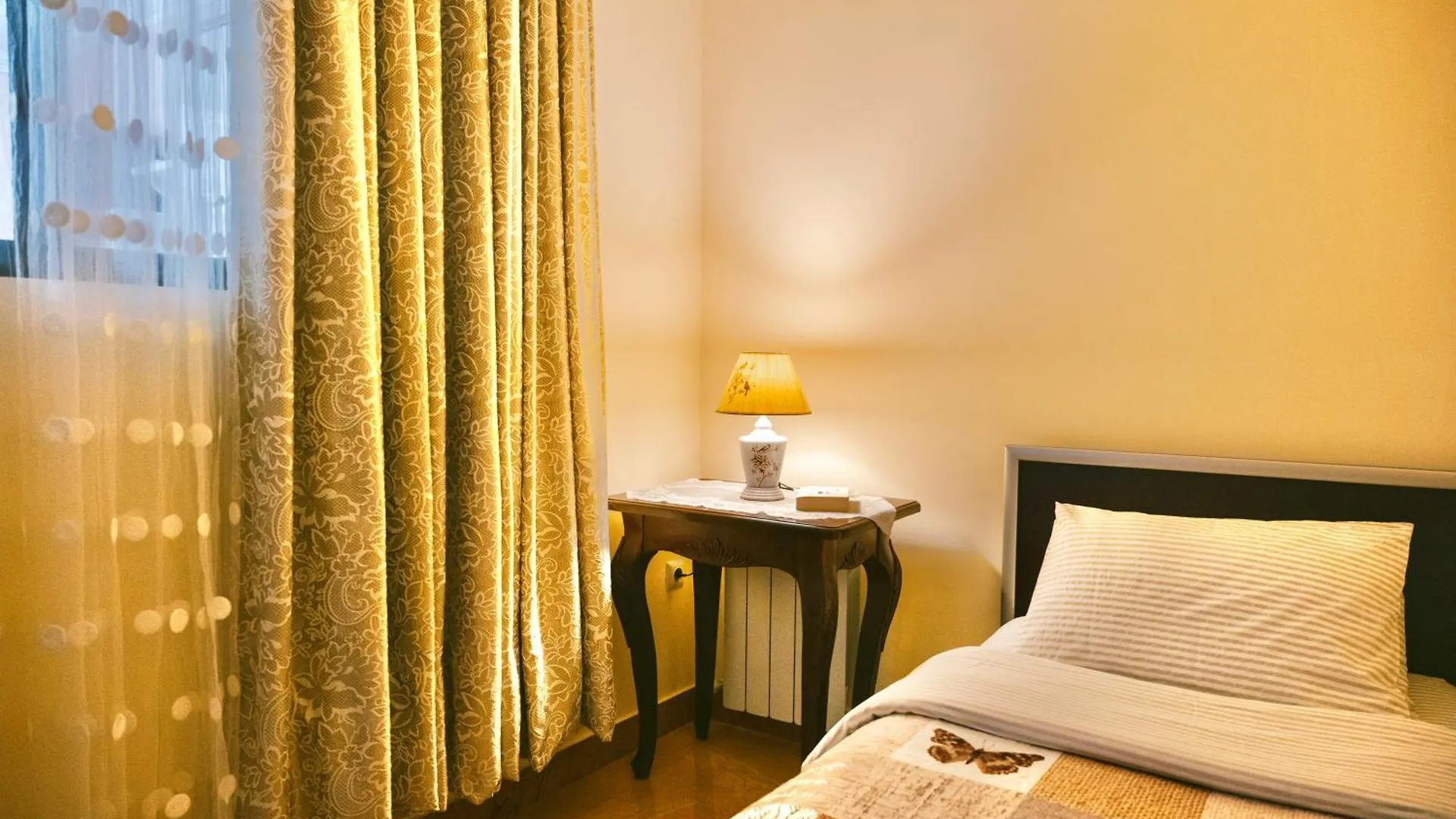 Ekaterine'S Apartments Batumi Georgia