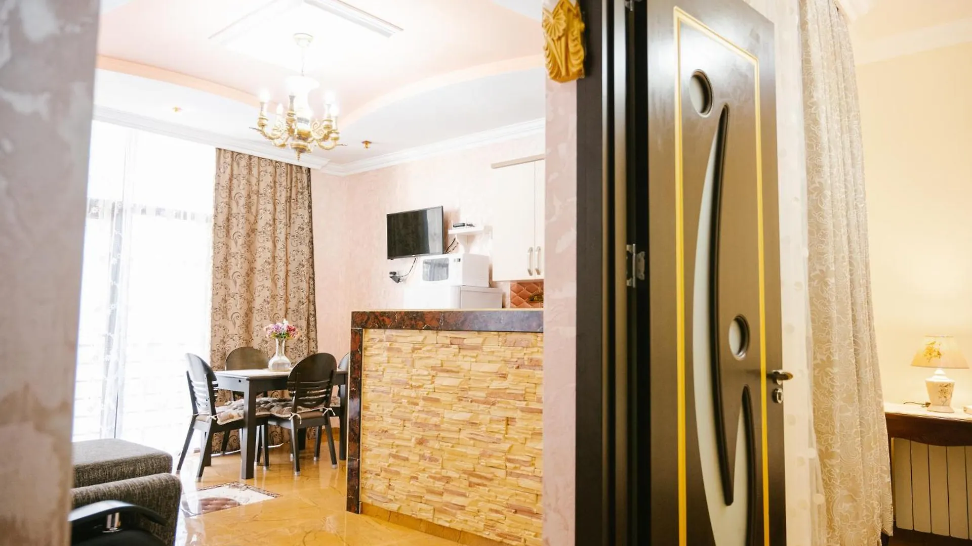 Ekaterine'S Apartments Batumi