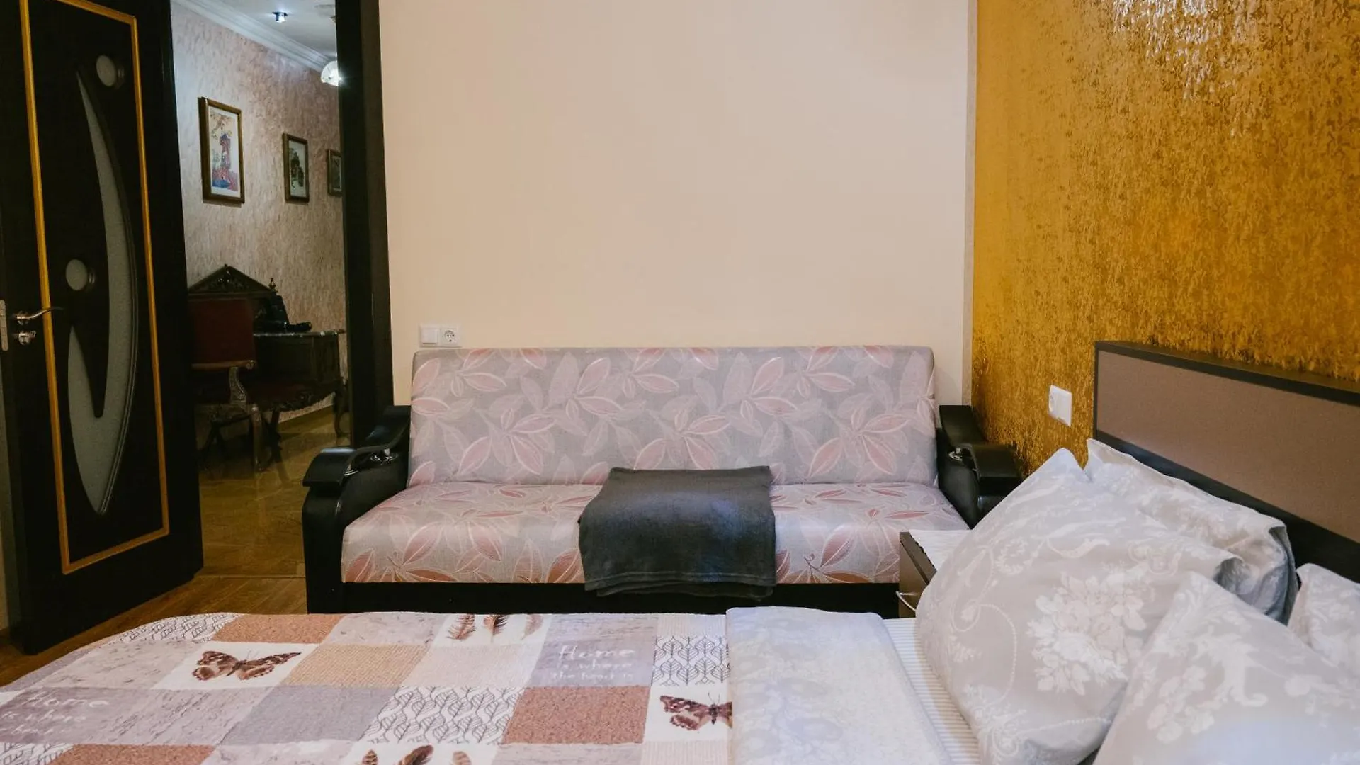 Ekaterine'S Apartments Batumi
