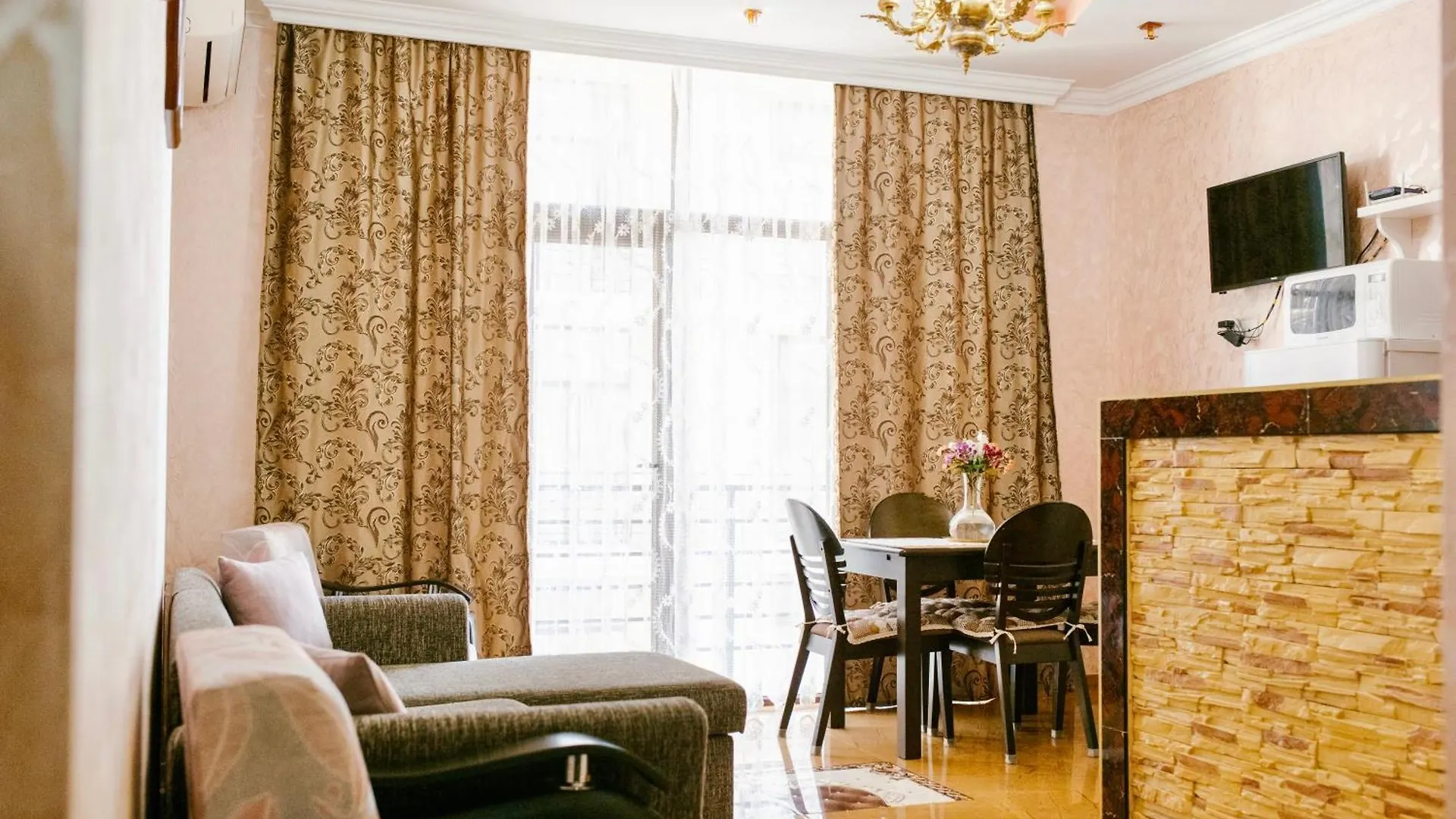 Ekaterine'S Apartments Batumi