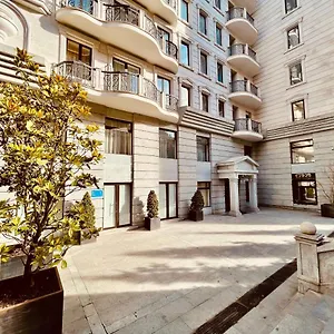 https://apartment-in-rustaveli-residence.alltbilisihotels.com