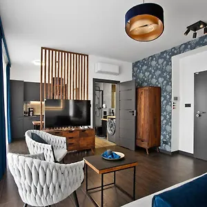 https://exclusive-apartments-with-private-parking-and-a-gym.krakowhotelspoland.com