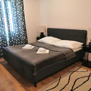 https://brand-new-apartments-in-center.praguehotelsweb.com