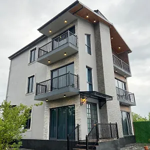 Feel Georgia - Private With Pool , Garden, Bbq & Summer Kitchen In باتومي